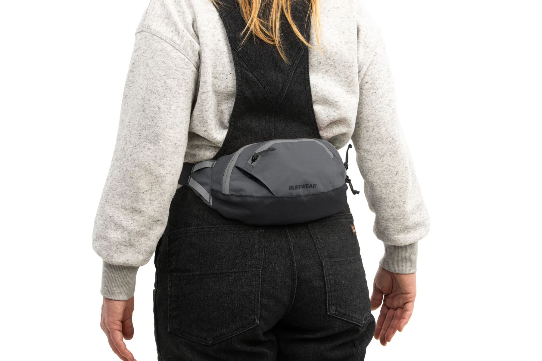 CompressedPNG-3591_Home-Trail-Hip-Pack_Basalt-Gray_Lifestyle-Back_STUDIO.png
